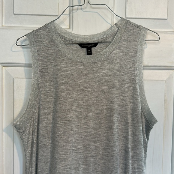 Banana Republic grey and silver tank size medium - Picture 2 of 3